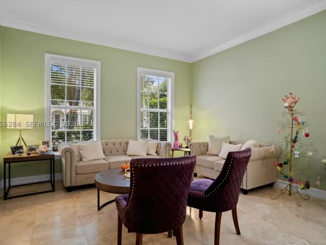 Продажа дома по адресу 1327 SW 21st Ct - фото 8903369