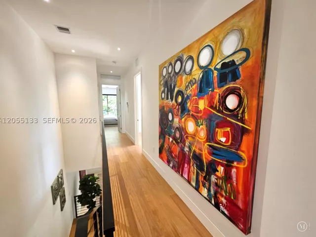 Продажа дома по адресу 2927 SW 36th Ave - фото 8916212