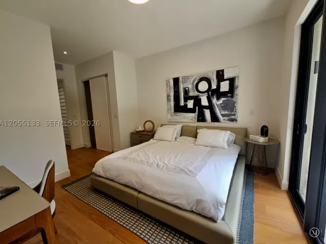 Продажа дома по адресу 2927 SW 36th Ave - фото 8916213