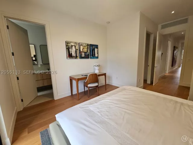 Продажа дома по адресу 2927 SW 36th Ave - фото 8916214