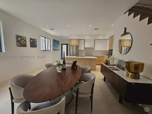 Продажа дома по адресу 2927 SW 36th Ave - фото 8916201