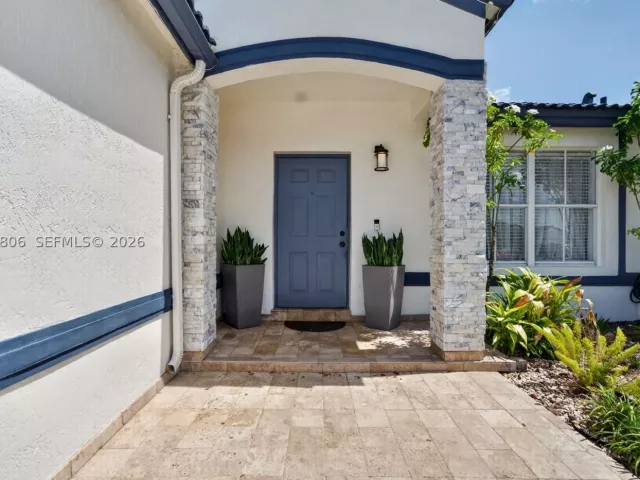 Продажа дома по адресу 10704 SW 167th St - фото 8928674