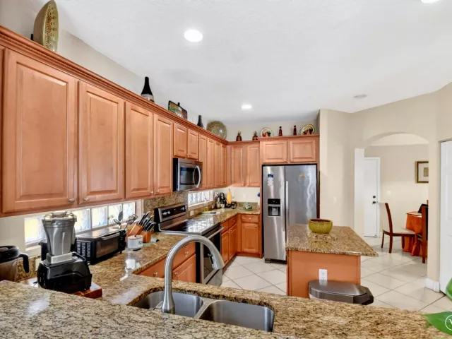 Продажа дома по адресу 809 Triana Street - фото 8909654