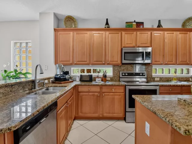 Продажа дома по адресу 809 Triana Street - фото 8909658