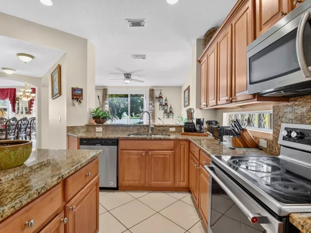 Продажа дома по адресу 809 Triana Street - фото 8909660