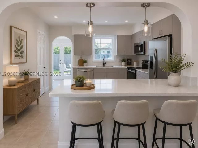 Продажа дома по адресу 2249 Johnson St - фото 8906263