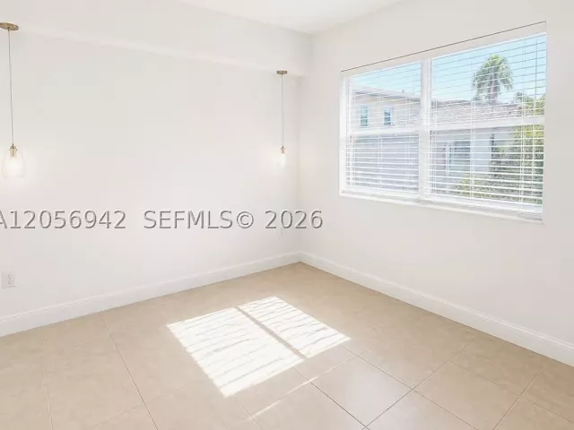 Продажа дома по адресу 2249 Johnson St - фото 8906258