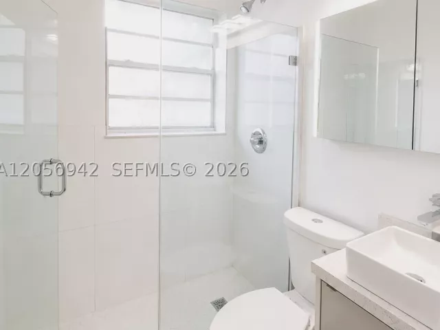 Продажа дома по адресу 2249 Johnson St - фото 8906259