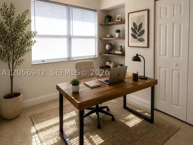 Продажа дома по адресу 2249 Johnson St - фото 8906261