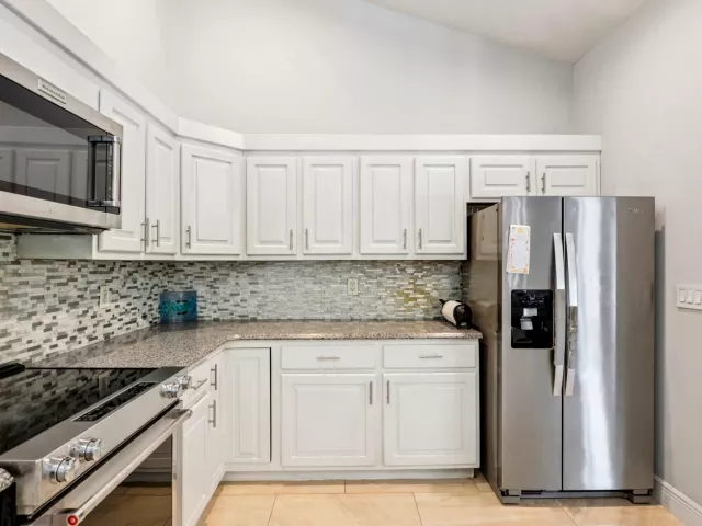 Продажа дома по адресу 3090 Equestrian Drive - фото 9310852