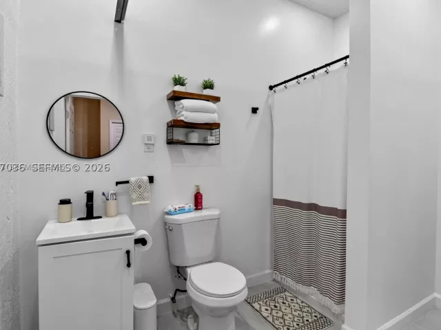 Дом в аренду по адресу 3616 SE 2nd Dr - фото 8926026