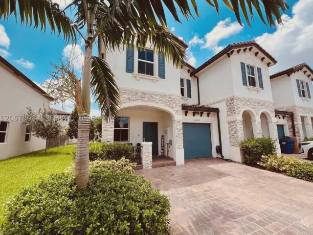 Продажа дома по адресу 12635 NW 24th Ave - фото 8917215