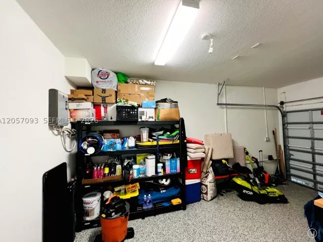 Продажа дома по адресу 12635 NW 24th Ave - фото 8917217