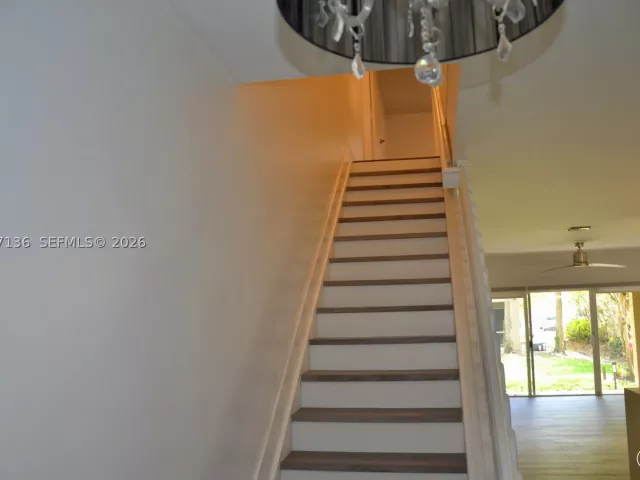 Продажа дома по адресу 351 SW 121st Ave - фото 8910296