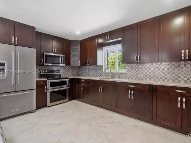 Продажа дома по адресу 19501 SW 236th St - фото 8922198