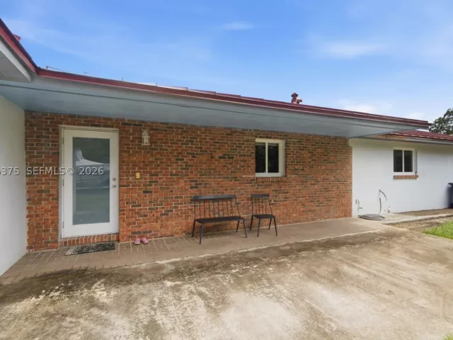 Продажа дома по адресу 19501 SW 236th St - фото 8922192