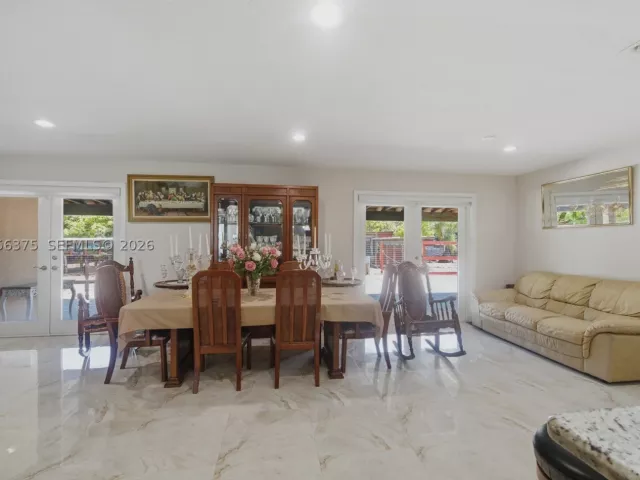 Продажа дома по адресу 19501 SW 236th St - фото 8922197