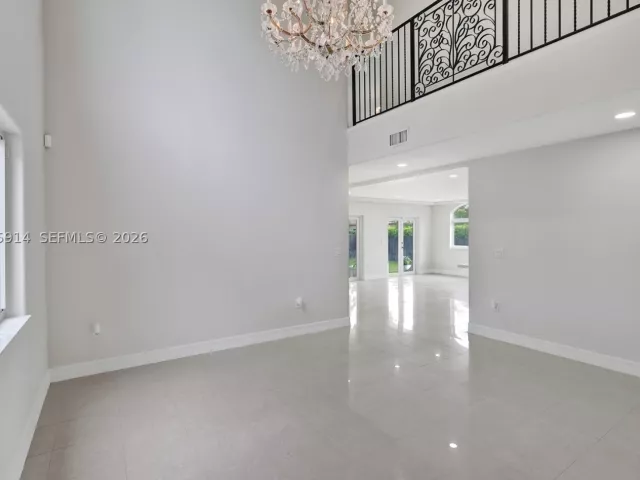 Продажа дома по адресу 4665 SW 159th Ct - фото 9196430