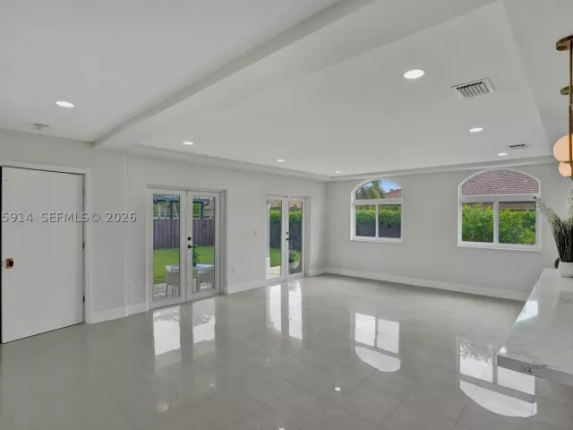 Продажа дома по адресу 4665 SW 159th Ct - фото 9196447