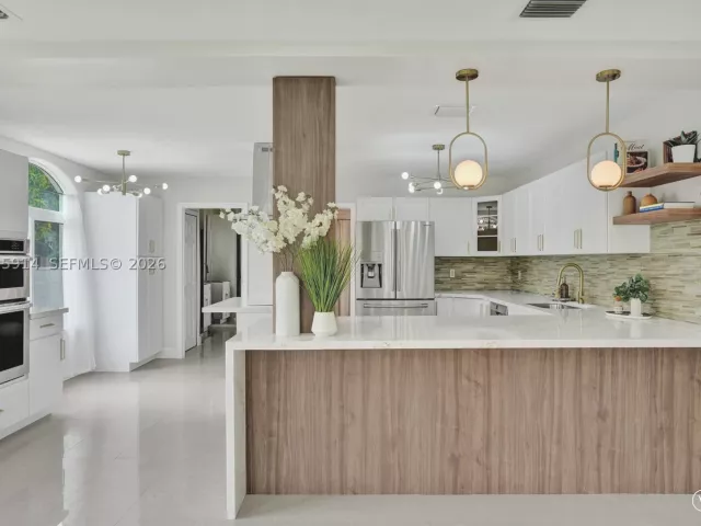 Продажа дома по адресу 4665 SW 159th Ct - фото 9196457