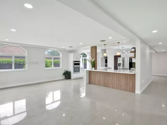 Продажа дома по адресу 4665 SW 159th Ct - фото 9196471