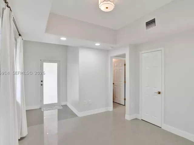 Продажа дома по адресу 4665 SW 159th Ct - фото 9196481