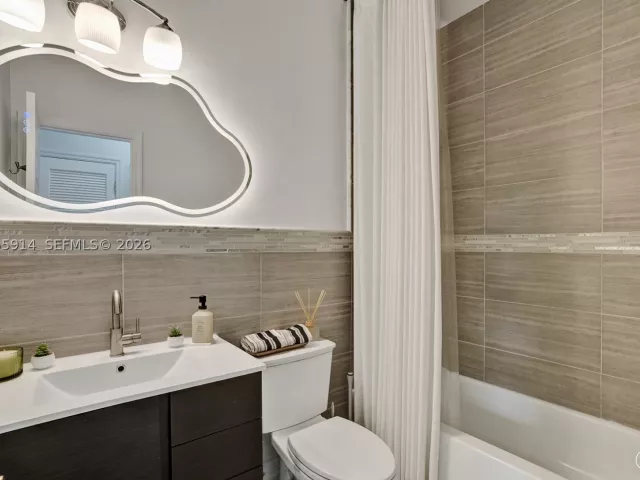 Продажа дома по адресу 4665 SW 159th Ct - фото 9196487