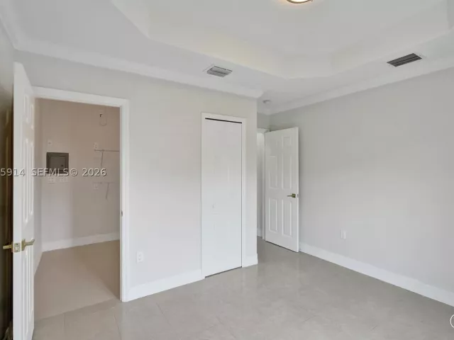 Продажа дома по адресу 4665 SW 159th Ct - фото 9196493
