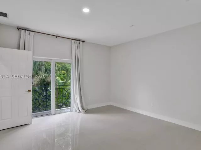 Продажа дома по адресу 4665 SW 159th Ct - фото 9196563