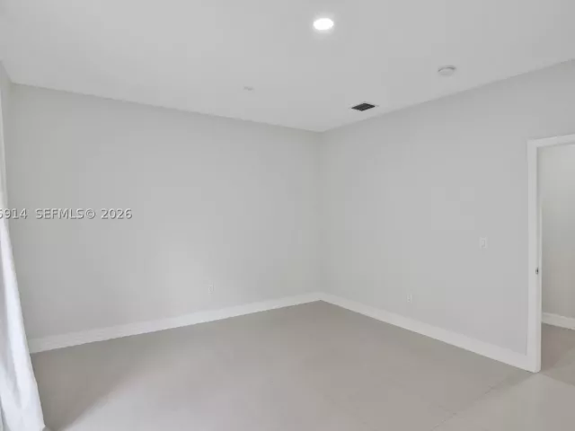 Продажа дома по адресу 4665 SW 159th Ct - фото 9196565
