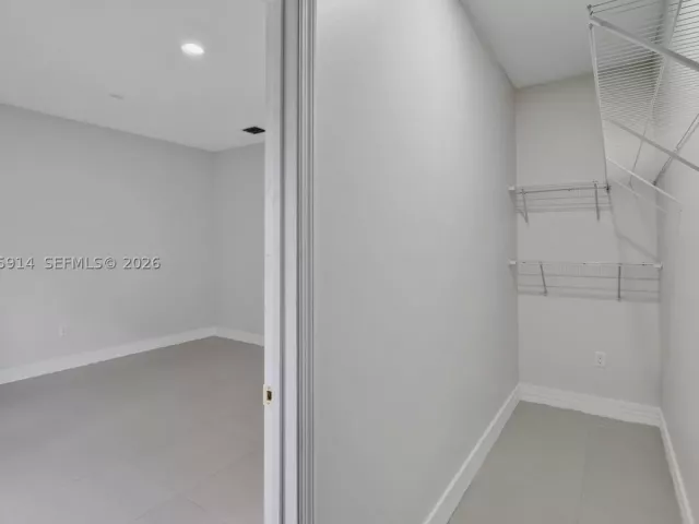Продажа дома по адресу 4665 SW 159th Ct - фото 9196569