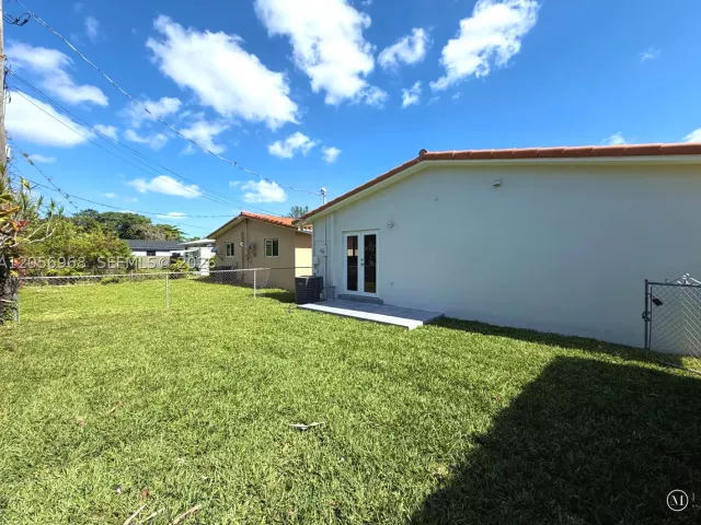 Продажа дома по адресу 3250 SW 72 CT - фото 9301761