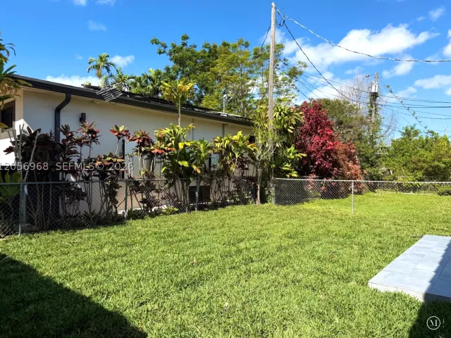 Продажа дома по адресу 3250 SW 72 CT - фото 9301762