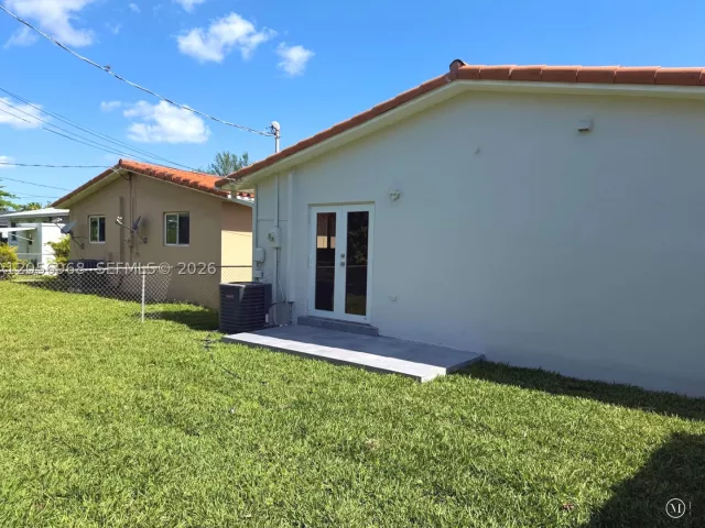 Продажа дома по адресу 3250 SW 72 CT - фото 9301763