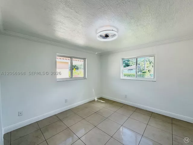 Продажа дома по адресу 3250 SW 72 CT - фото 9301768