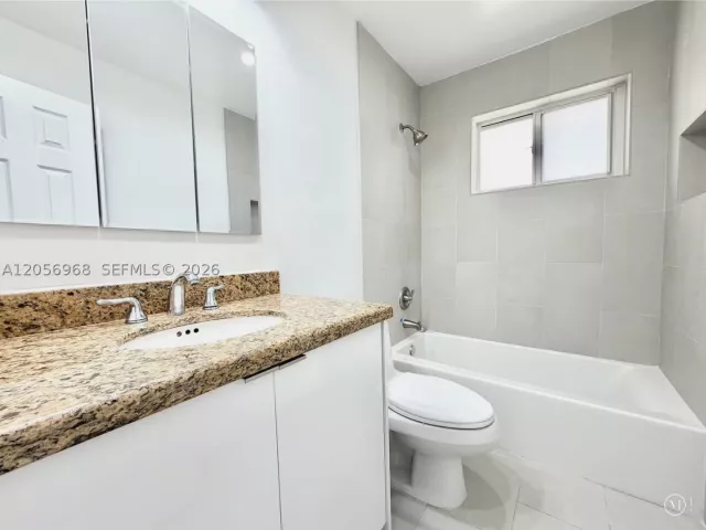 Продажа дома по адресу 3250 SW 72 CT - фото 9301769