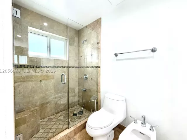 Продажа дома по адресу 3250 SW 72 CT - фото 9301772