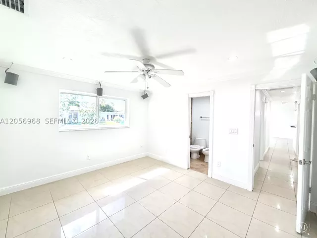 Продажа дома по адресу 3250 SW 72 CT - фото 9301776