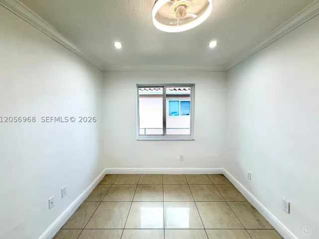 Продажа дома по адресу 3250 SW 72 CT - фото 9301782