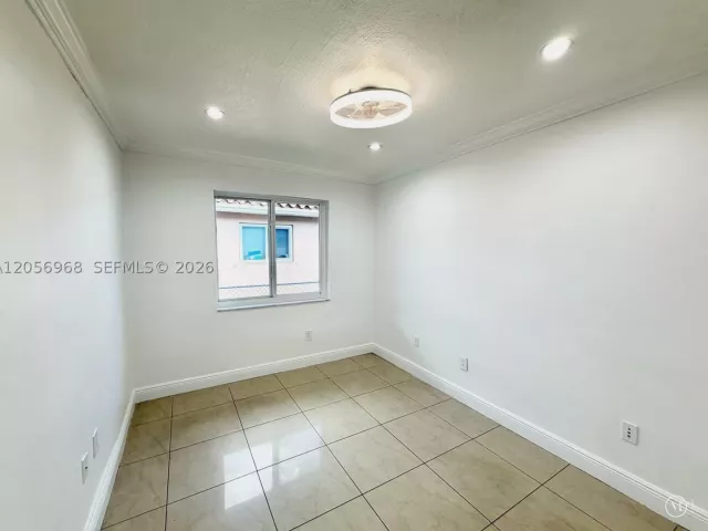 Продажа дома по адресу 3250 SW 72 CT - фото 9301783