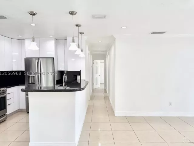 Продажа дома по адресу 3250 SW 72 CT - фото 9301793