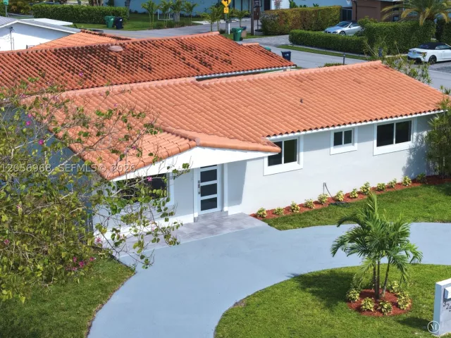 Продажа дома по адресу 3250 SW 72 CT - фото 9301751