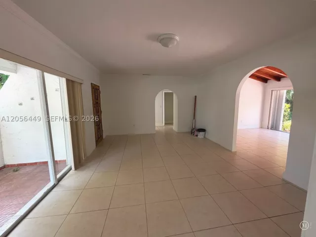 Продажа дома по адресу 1540 Dorado Ave - фото 9149296