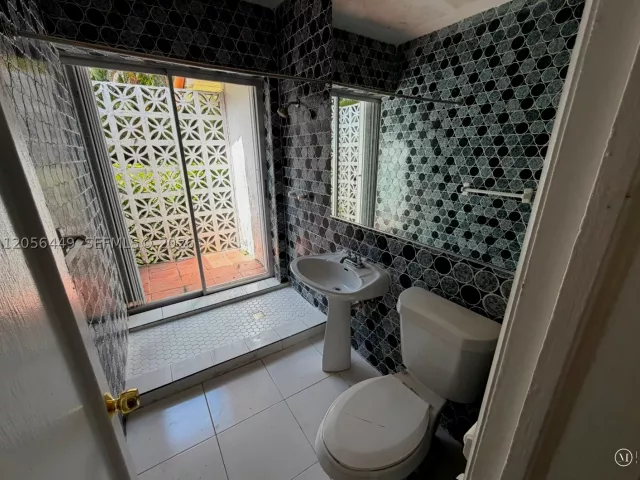 Продажа дома по адресу 1540 Dorado Ave - фото 9149300