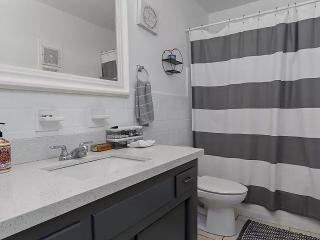 Продажа дома по адресу 830 SW 1st Avenue - фото 9279712