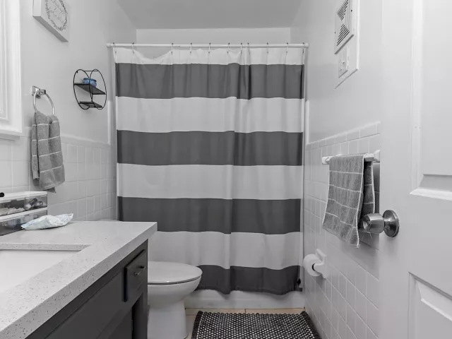 Продажа дома по адресу 830 SW 1st Avenue - фото 9279713