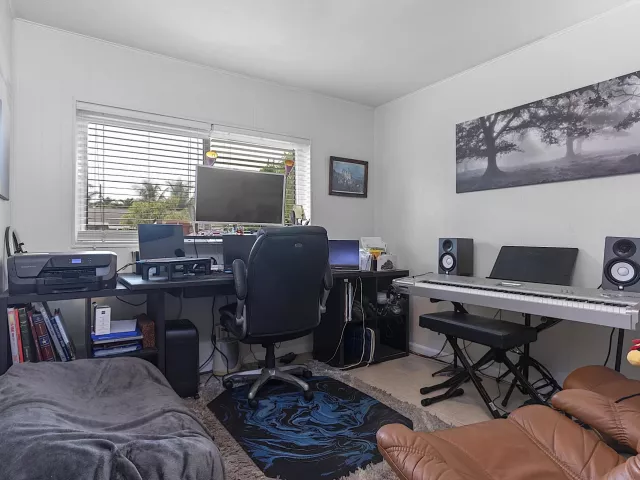 Продажа дома по адресу 830 SW 1st Avenue - фото 9279714