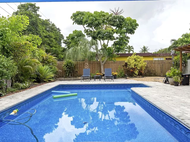 Продажа дома по адресу 830 SW 1st Avenue - фото 9279730