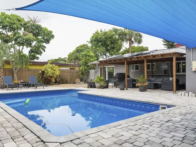 Продажа дома по адресу 830 SW 1st Avenue - фото 9279731