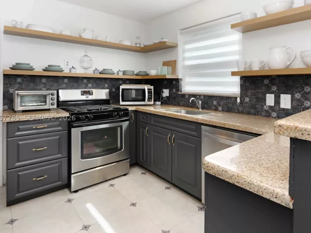 Продажа дома по адресу 405 S 16th Ave - фото 8906973